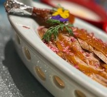 酥皮桃花烤鸭