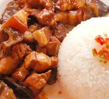 Braised Pork with Potato Rice