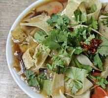 Fried Rice Noodles with Crispy Tofu