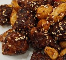 天津黑椒芝麻牛肉粒