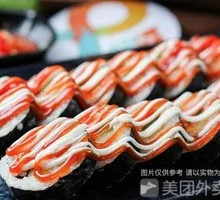 金枪鱼鸭黄紫菜包饭