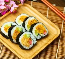 腊肠紫菜包饭
