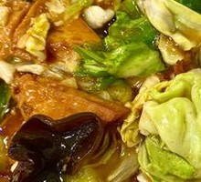 木耳圆白菜爆豆腐