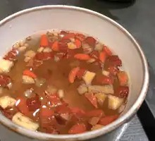 Pear Soup with Small吊