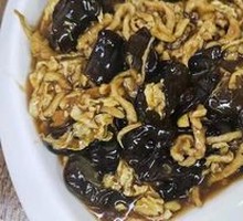 Sour-Spicy Wood Ear Rice