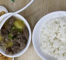 清炖牛肉土豆饭