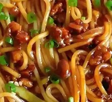 老天津卫炸酱面