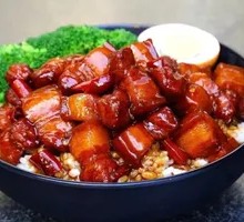 炖肉饭