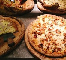 Spicy Crawfish Pizza