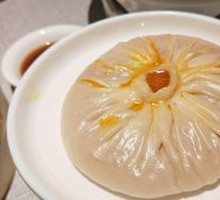 Crab Roe Bun