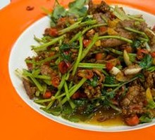 Stir-Fried Beef with Yellow Onion