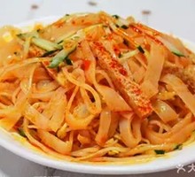 Mixed cold noodles and rice vermicelli