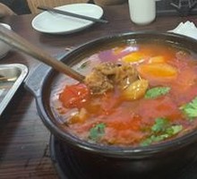 Stewed Beef with Tomato in Clay Pot