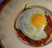 Black Pepper Beef Noodles