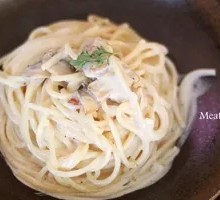 Bacon Mushroom Cream Pasta