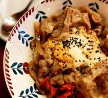肥牛丼