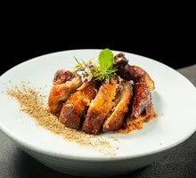 Garlic-Scented Crispy Skin Lychee Chicken