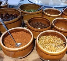 Condiment Station
