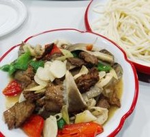 Special Mushroom Meat Noodles