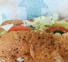 Aromatic Tuna Sandwich