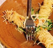 招牌鸡丝四川凉面