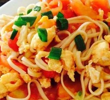 Tomato and Egg Fried Noodles