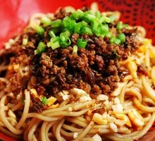 肉酱凉拌面