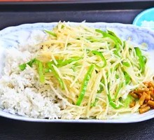 Green Pepper and Potato Noodles with Rice