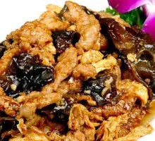 Sour Stir-Fried Egg with Wood Ear Mushrooms
