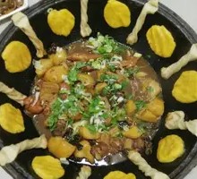 铁锅炖东北大公鸡
