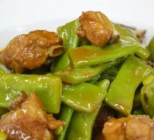 排骨炖土豆油豆角
