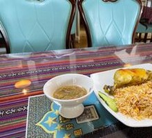 曼迪鸡肉饭
