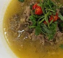 Sour Soup with Beef and Enoki Mushrooms