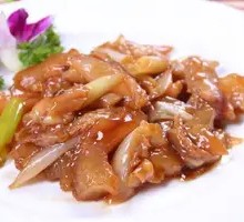 Scallion-braised Sea Cucumber with Pig's Trotters