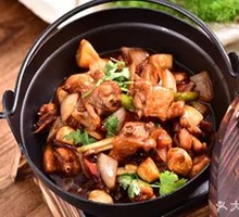 锅仔鸡腿