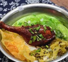 老干妈美味鸭腿炒饭