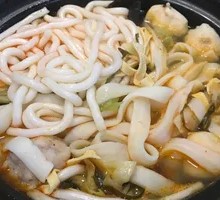 Potato Noodles and Knife-Sliced Noodles Mixed