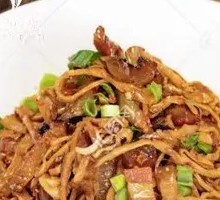 Smoked Bamboo Shoots Braised with Preserved Pork