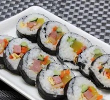 传统紫菜包饭