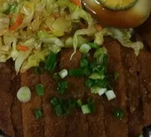 藤椒带骨猪排煲仔饭