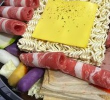Military-style Hot Pot