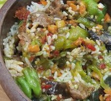擂辣椒皮蛋拼辣椒炒肉擂饭