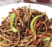 Dry-Fried Wood Ear Mushrooms