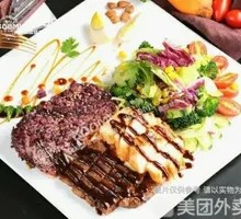 意式黑胡椒汁鸡腿餐