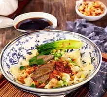 Beef Oil-Poured Knife-Sliced Noodles