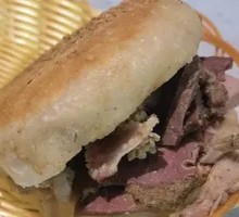 烧饼夹羊杂