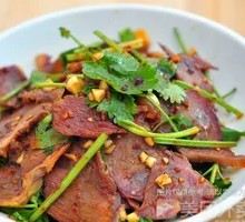 凉拌香辣牛肉