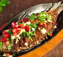 Sautéed Crucian Carp on Iron Plate