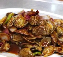 Spicy Stir-Fried Clams