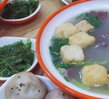 Classic Duck Blood and Vermicelli Soup